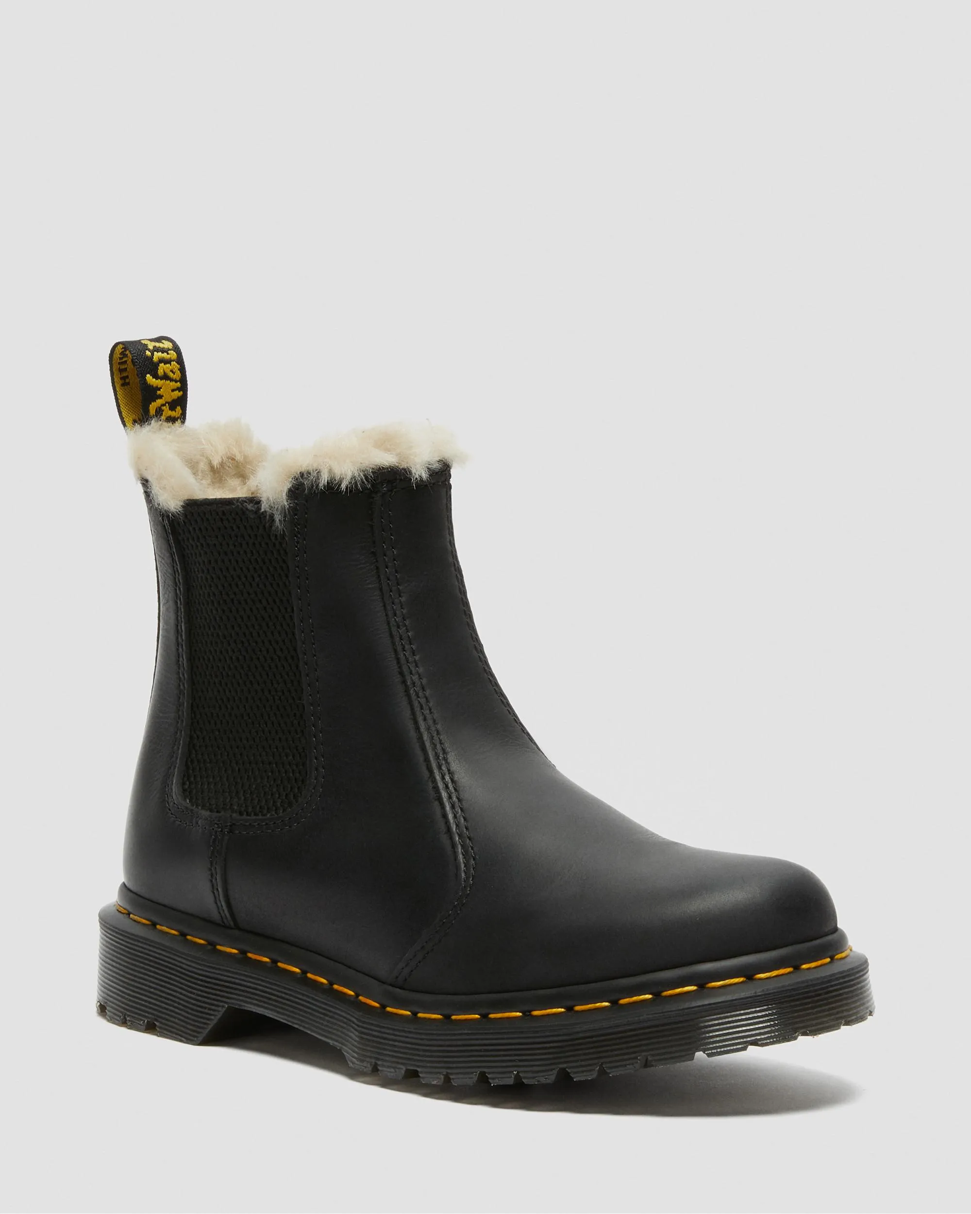 2976 Women's Chelsea boots with faux fur lining Dr. Martens