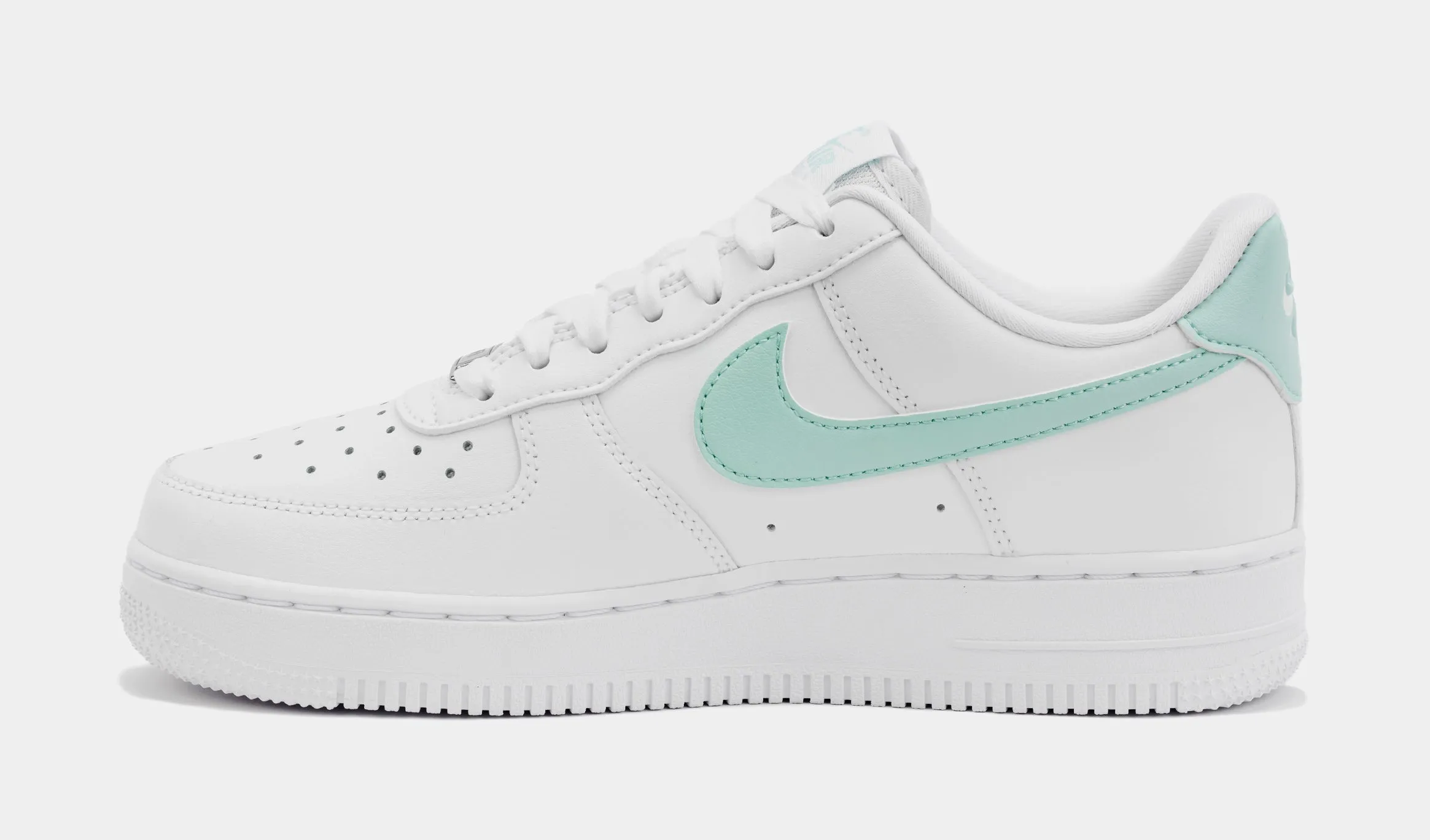 Air Force 1 '07 Womens Lifestyle Shoes (White/Blue)