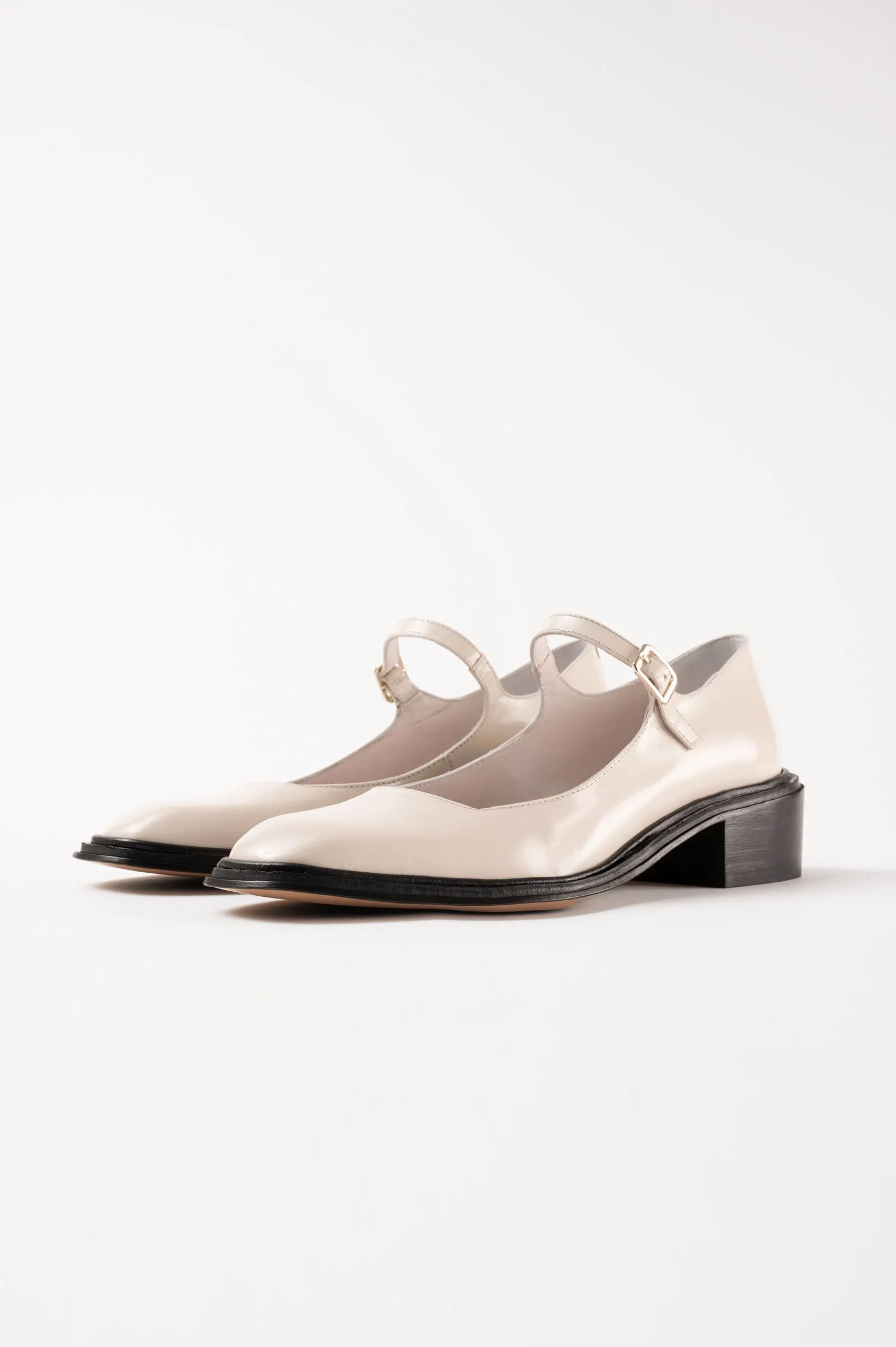 PENELOPE - White Polished Leather Babies